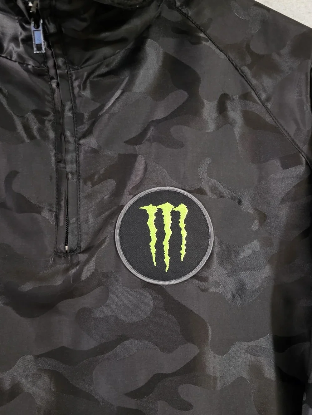 Monster Energy Black Camo 1/4 Zip Hooded Windbreaker Jacket Size Small